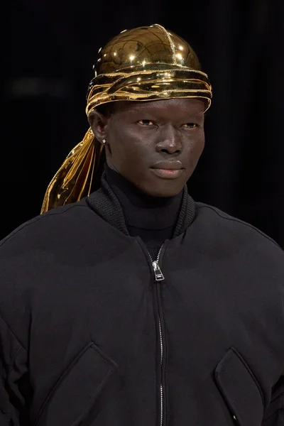 Look 140
